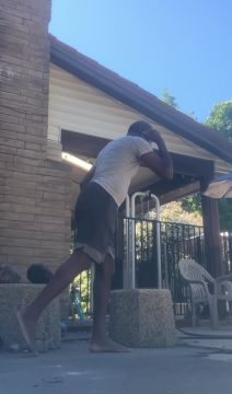 Arm movement for running and sprinting