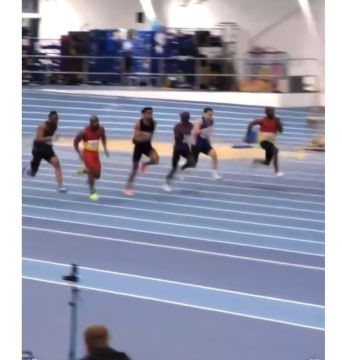 A race with similar styles hammer down